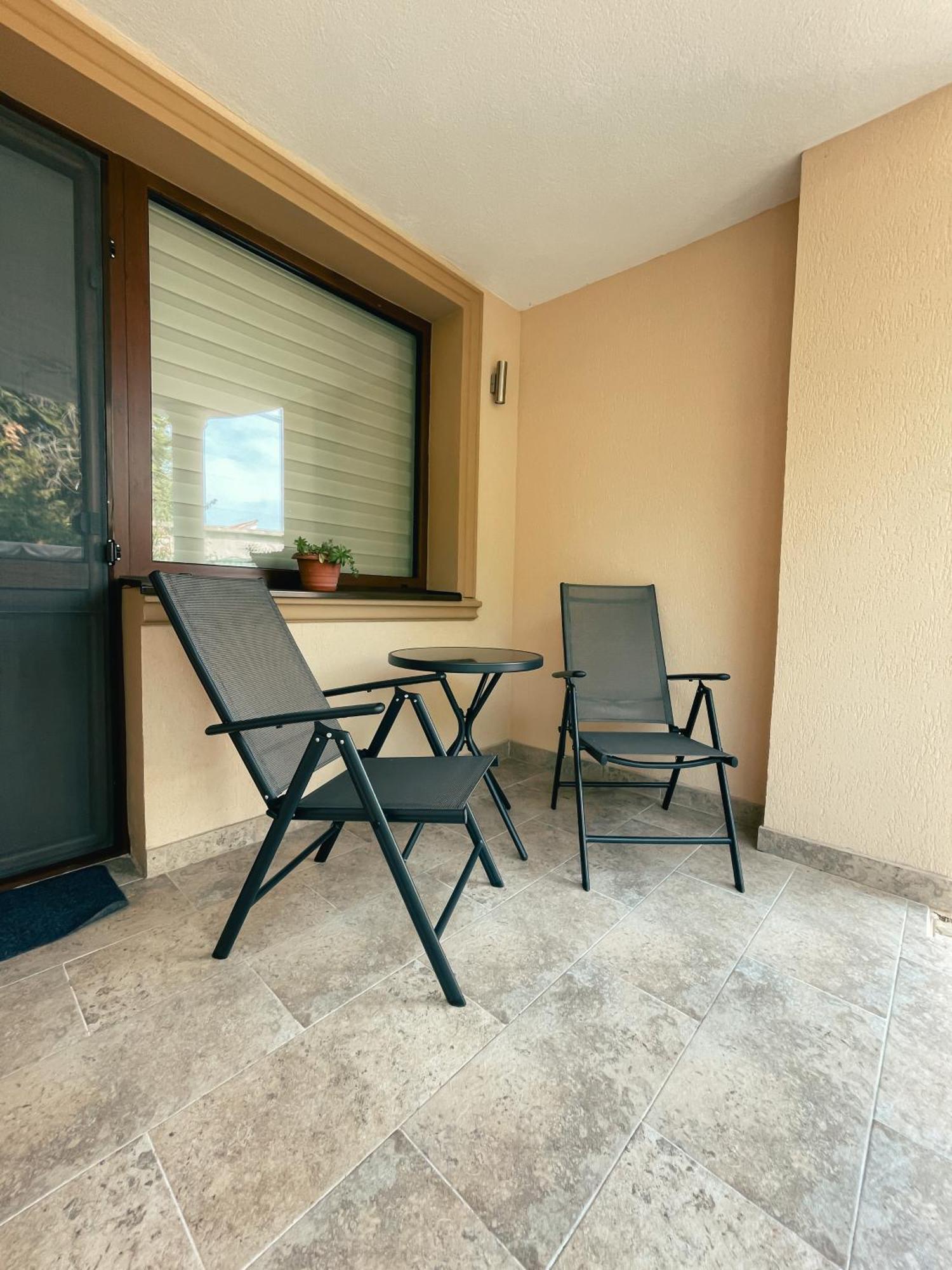 Cozy Glen Apartment Târgu-Mureş Exterior foto